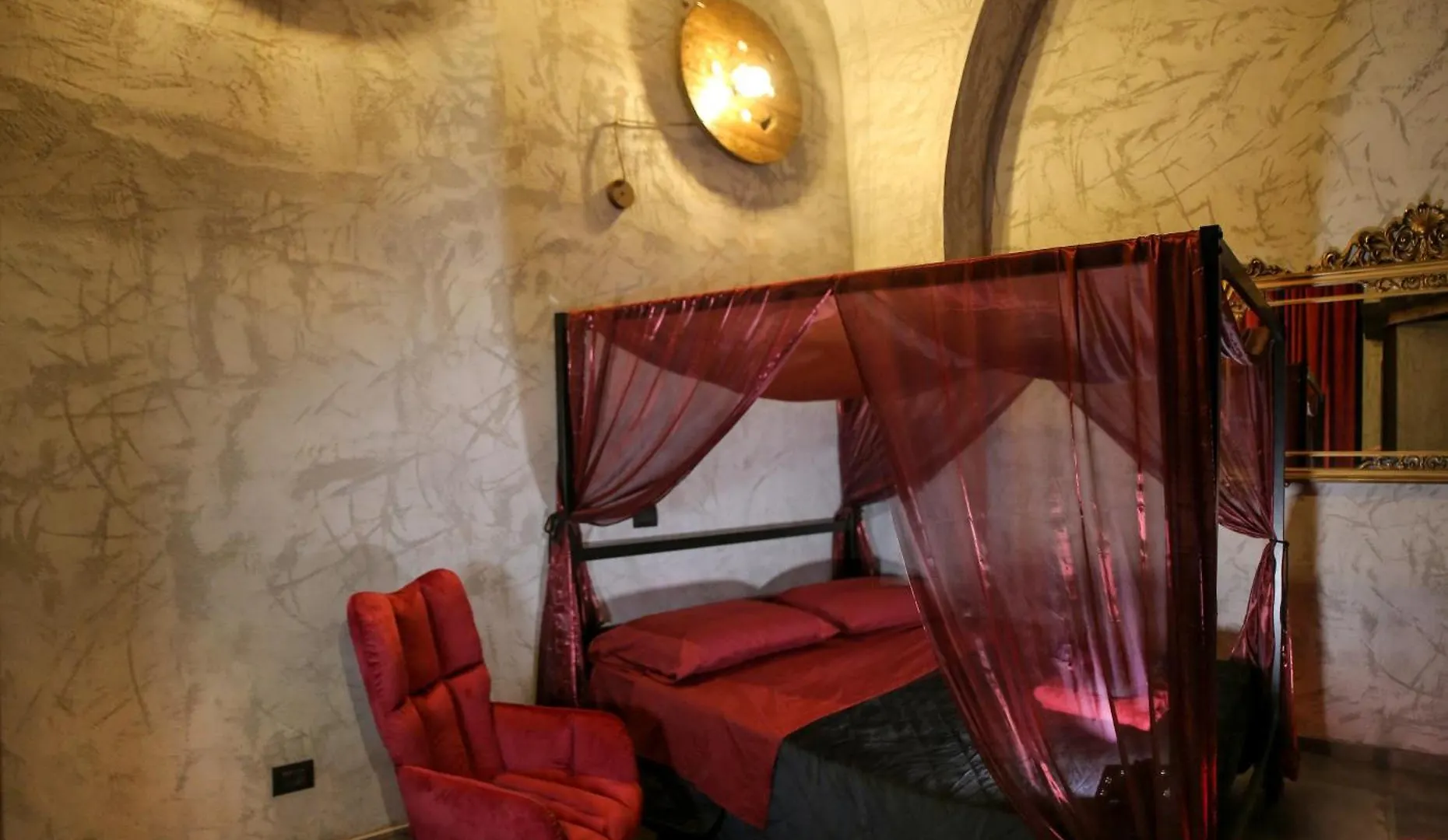 Holiday home Black Hole Rooms Catania Italy